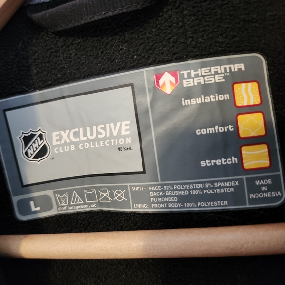 Majestic Nhl Boston Bruins jacket - Picture 2 of 4